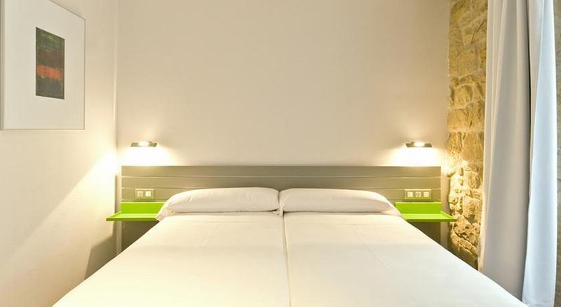 Hotel & Suites Arrizul Gros San Sebastian Bagian luar foto