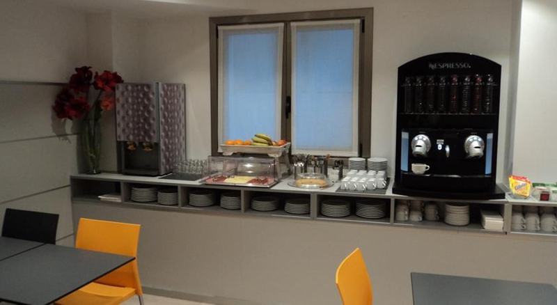 Hotel & Suites Arrizul Gros San Sebastian Bagian luar foto