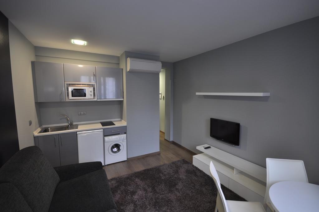 Hotel & Suites Arrizul Gros San Sebastian Bagian luar foto