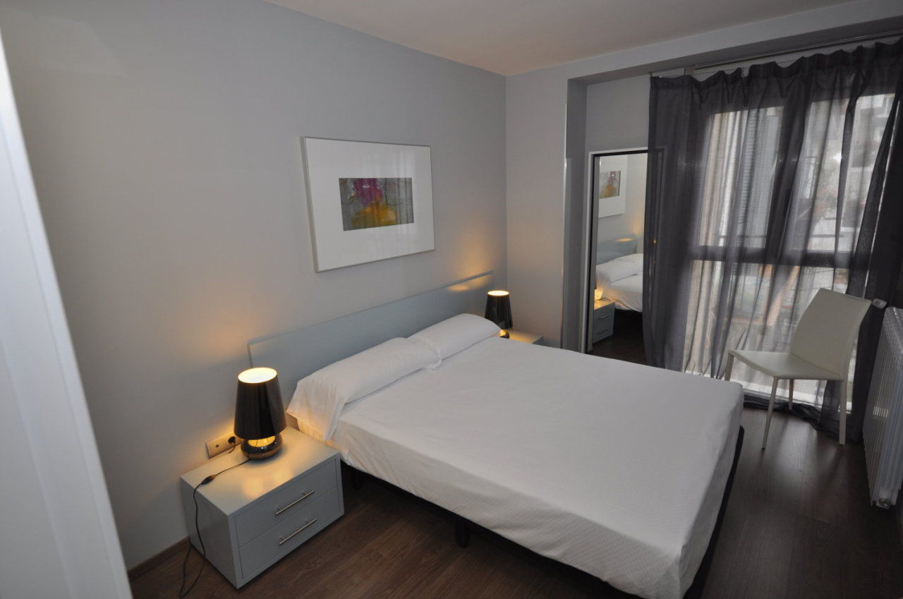 Hotel & Suites Arrizul Gros San Sebastian Bagian luar foto