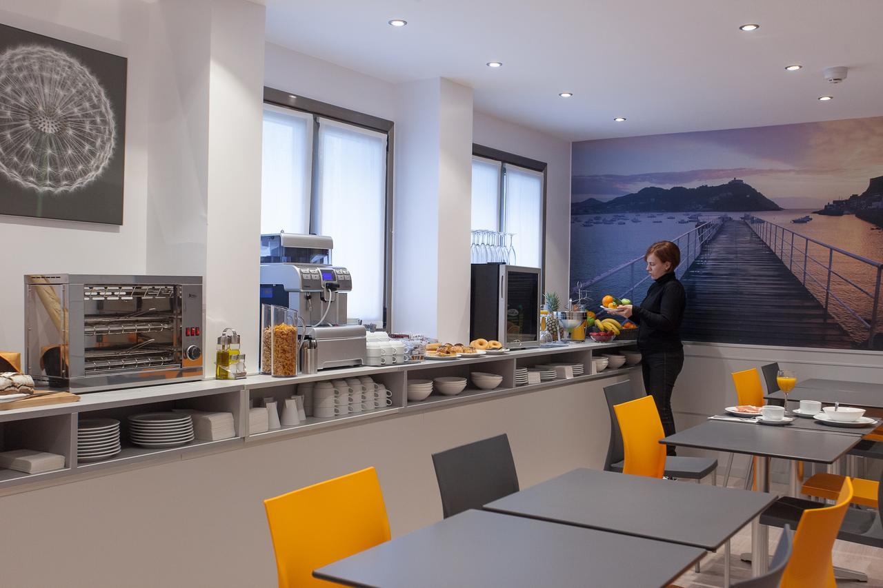 Hotel & Suites Arrizul Gros San Sebastian Bagian luar foto