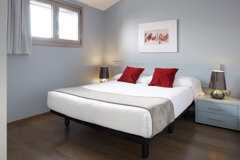Hotel & Suites Arrizul Gros San Sebastian Bagian luar foto