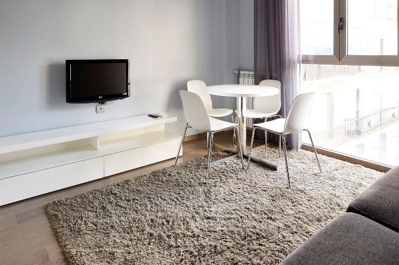Hotel & Suites Arrizul Gros San Sebastian Bagian luar foto
