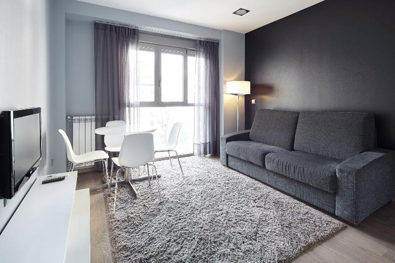 Hotel & Suites Arrizul Gros San Sebastian Bagian luar foto